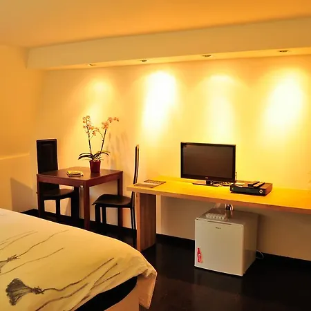 Logies Zen Aan Zee 4* Οστένδη